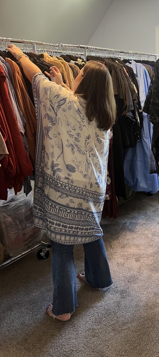 PWA-100131 - The Creamy Blue Floral Kimono - Cropped