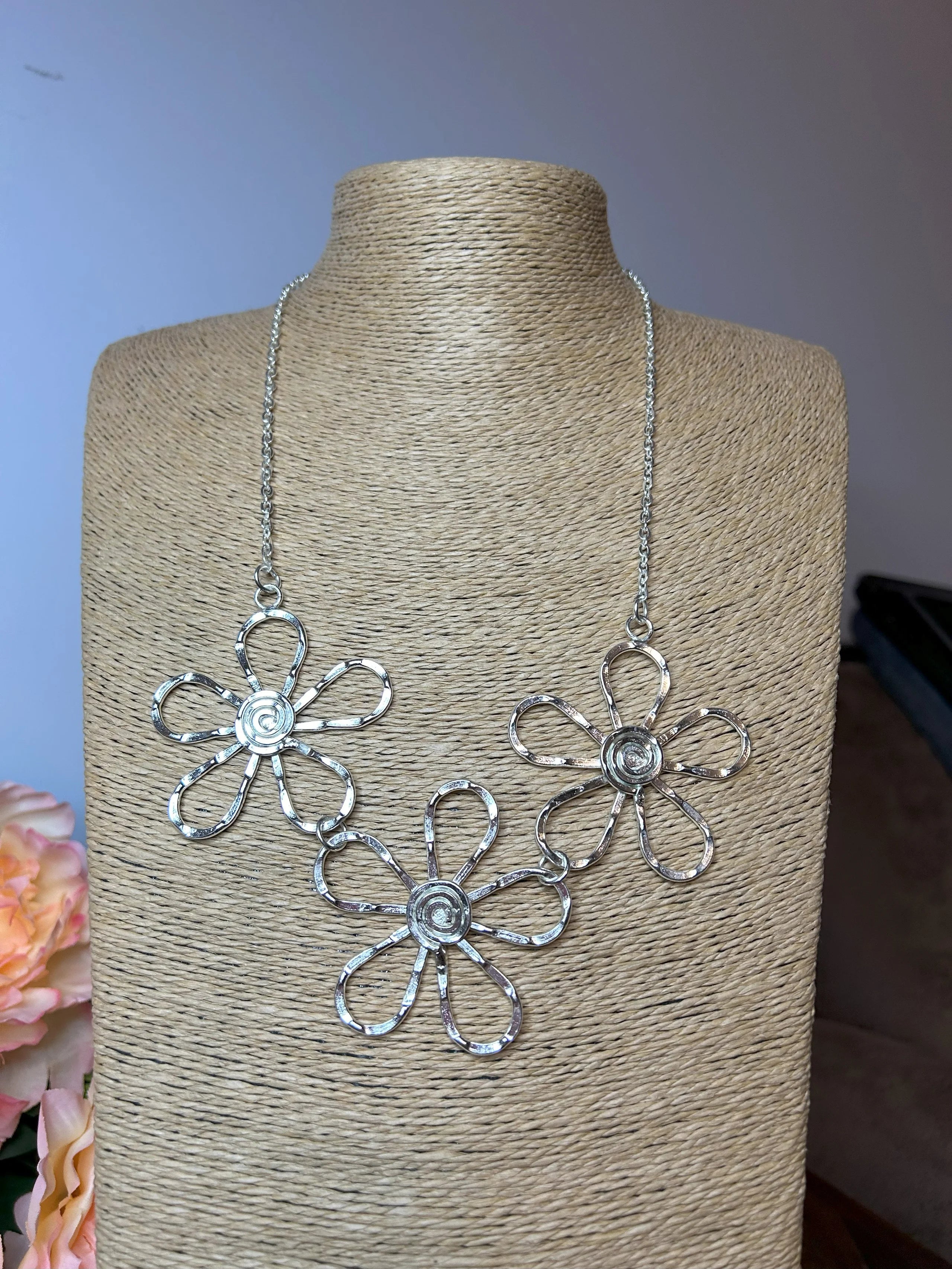 String of Daisies Necklace