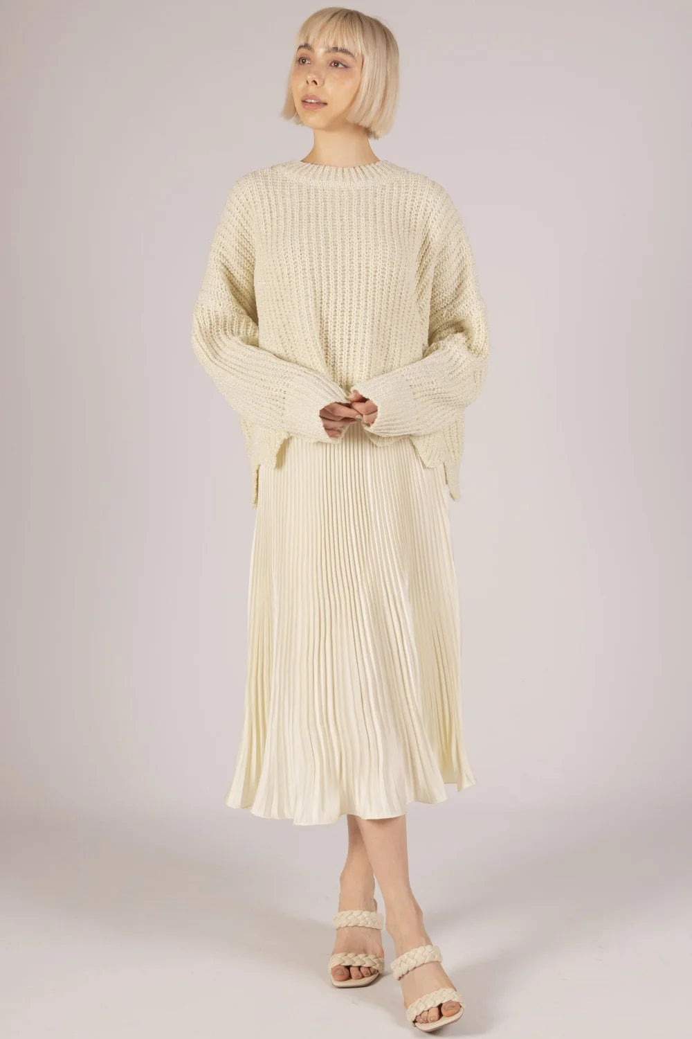 The Scallop Cropped Sweater - Assorted Colors