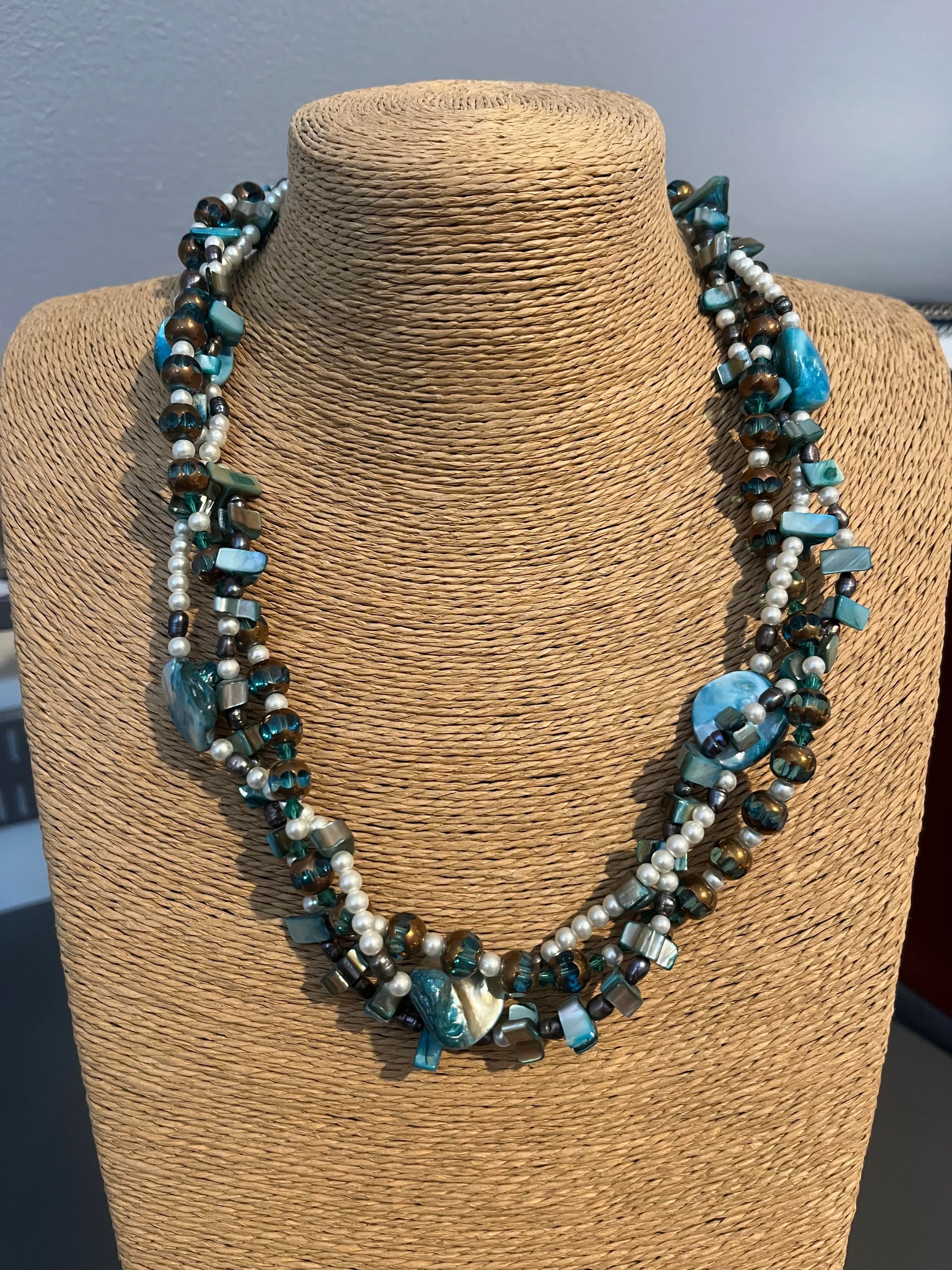 The Beachy Blue Necklace