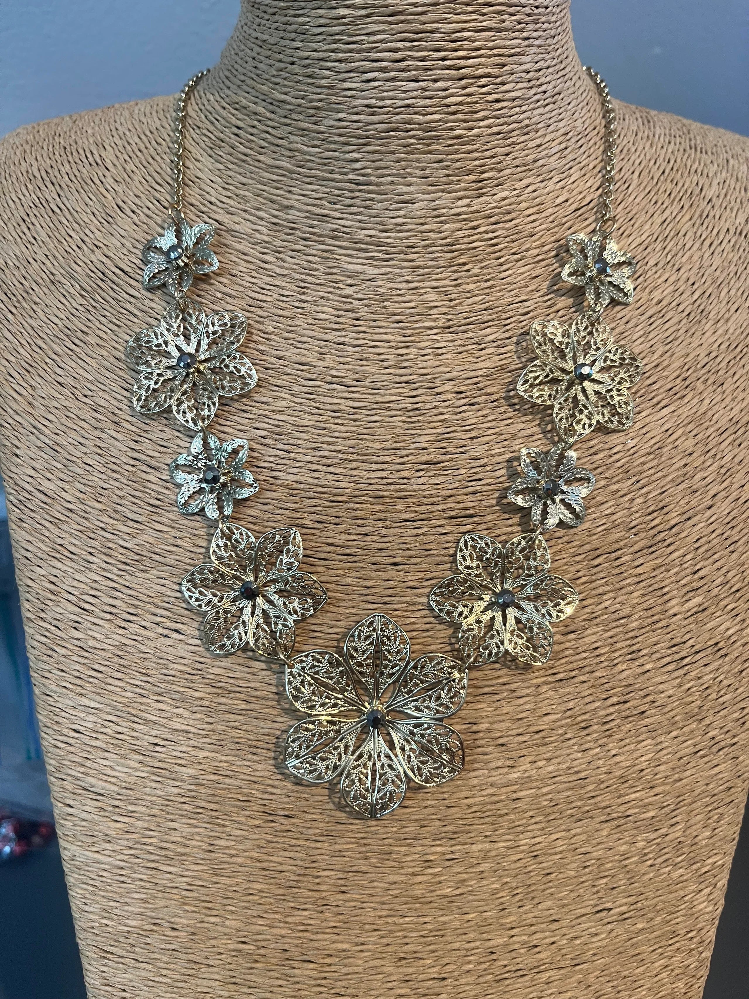 Golden Flower Chain Necklace & Earring Set