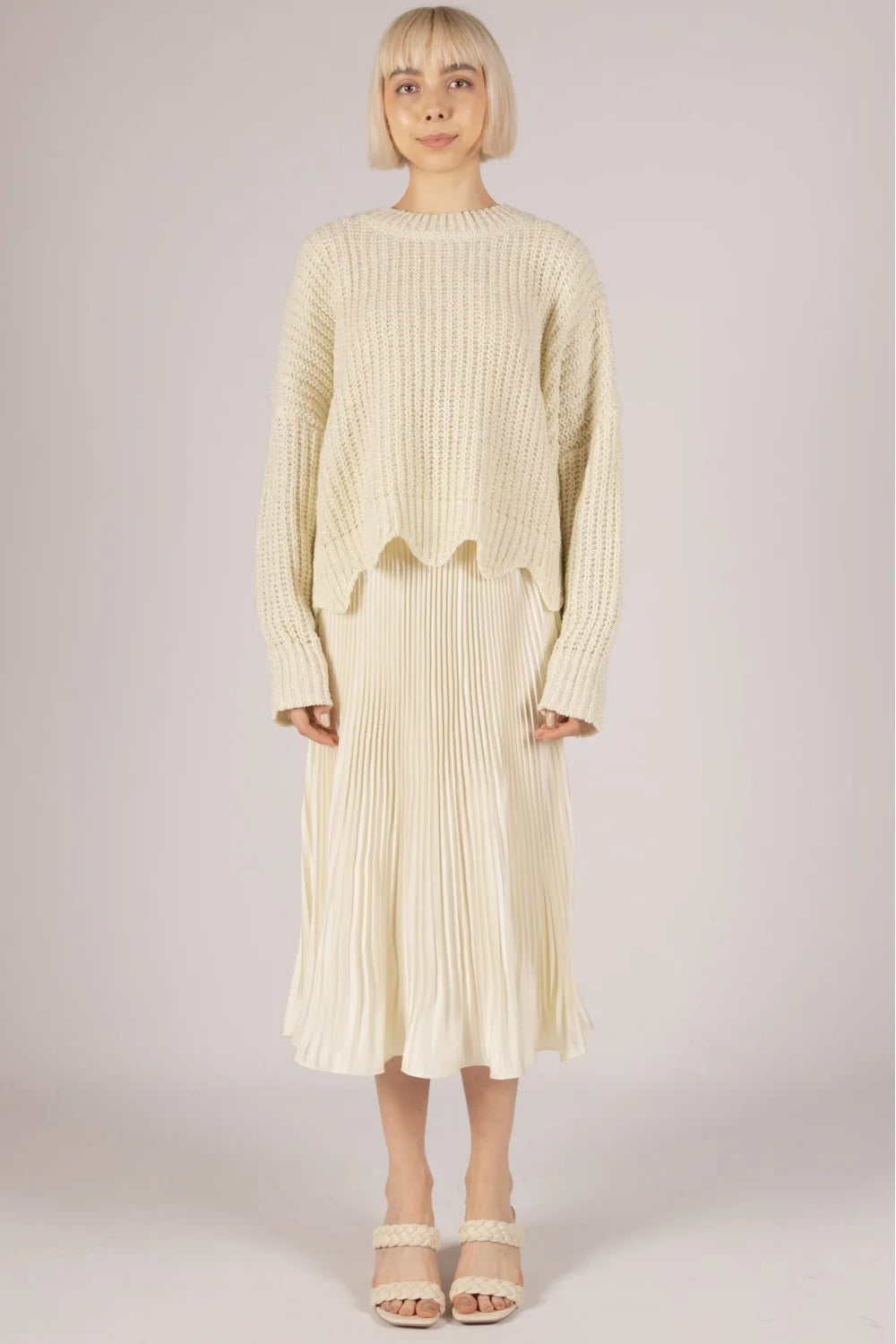 The Scallop Cropped Sweater - Assorted Colors