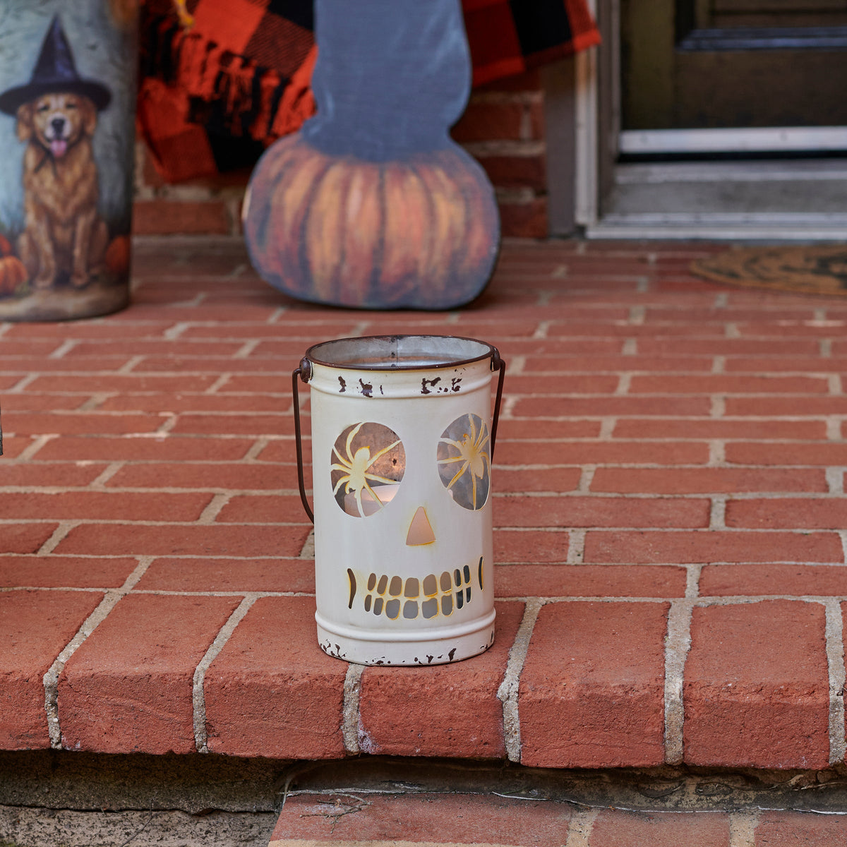 The Skully Lantern